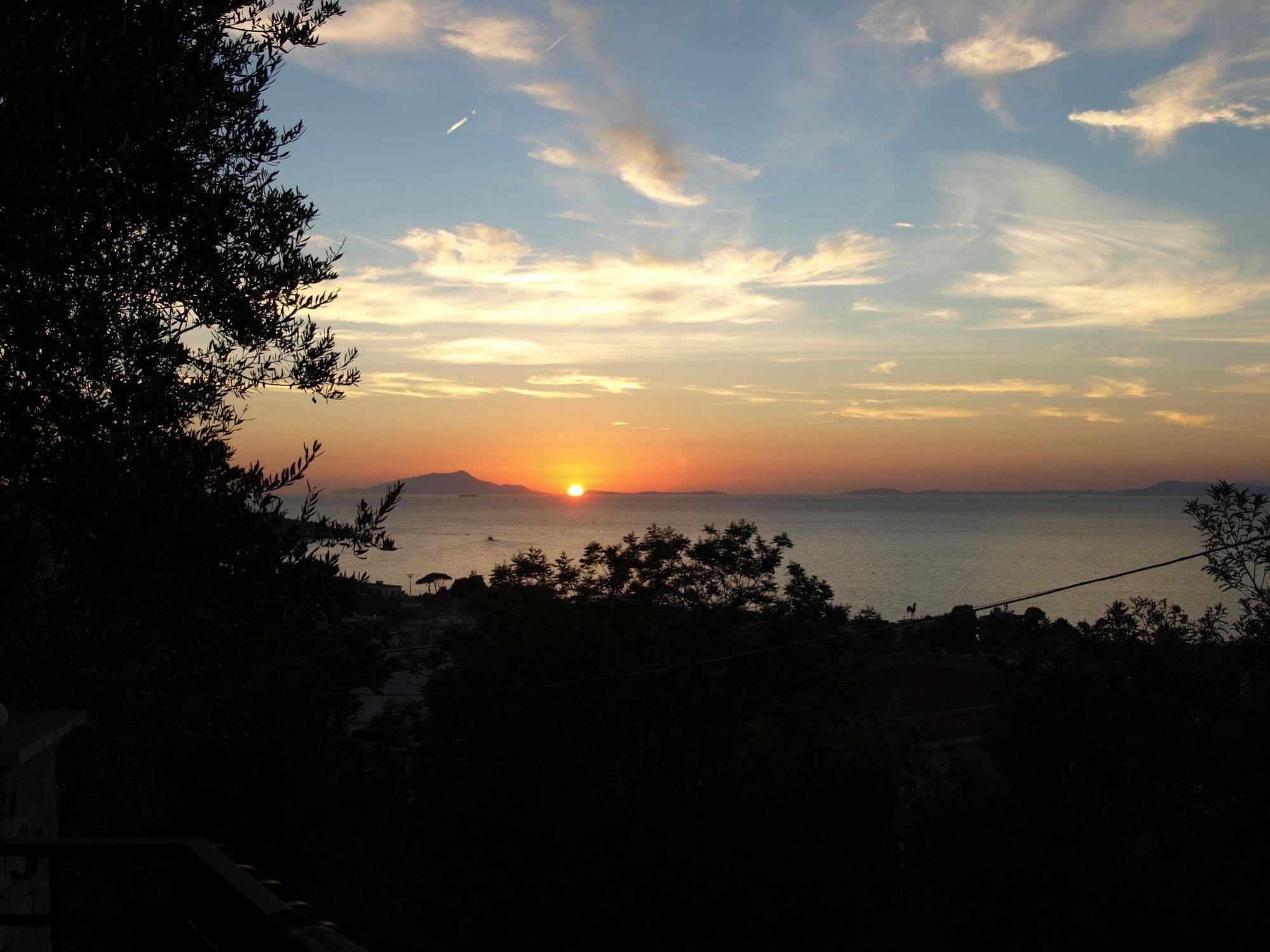 M Suites Sorrento Ngoại thất bức ảnh