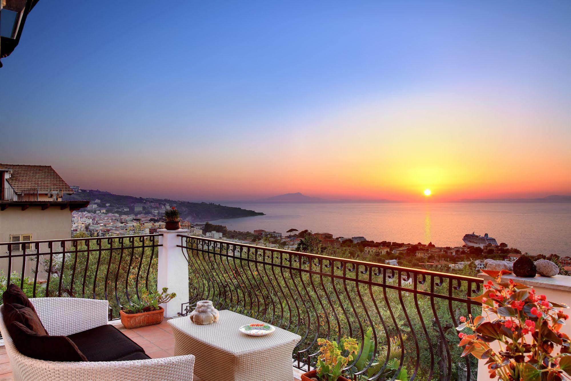 M Suites Sorrento Ngoại thất bức ảnh
